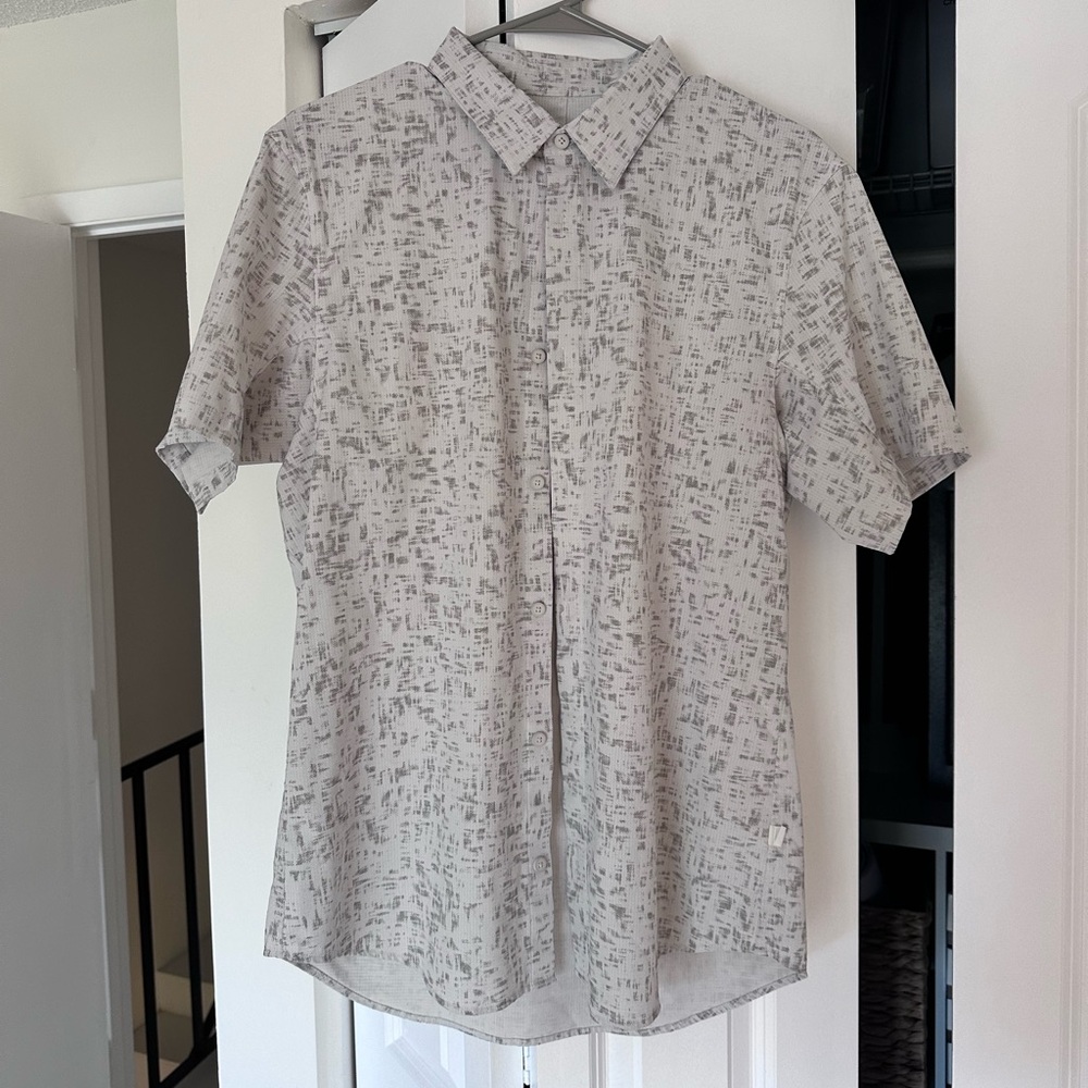 lululemon Men’s Airing Easy Short-Sleeve Shirt